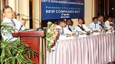 Mr. H.A. Wehalle, Hony. Secretary-CMA, delivering the vote of thanks at the seminar. Presentation & Discussion on The New Companies ACT at Hotel Taj Samudra